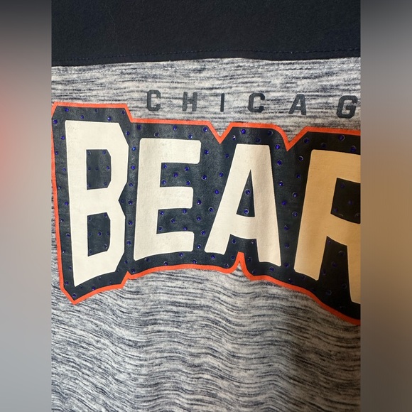NFL Chicago Bears tshirt. Rhinestone detail, excellent condition. Medium - Picture 2 of 4